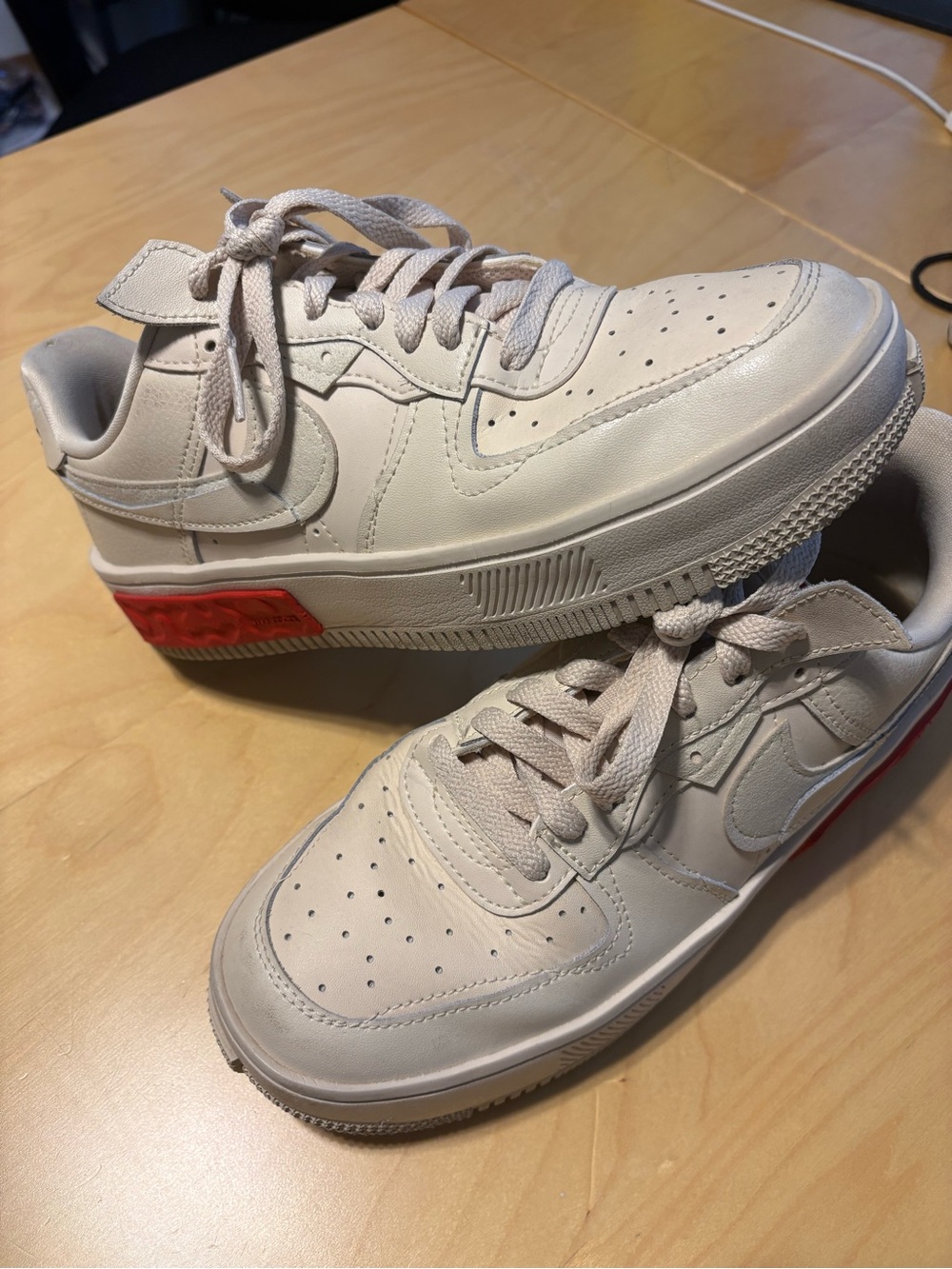Nike Air Force 1 Fontanka “Pearl White University Red”
